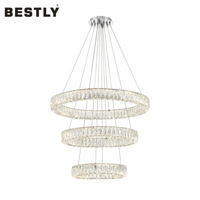 Πολυέλαιος LED με φινίρισμα χρωμίου